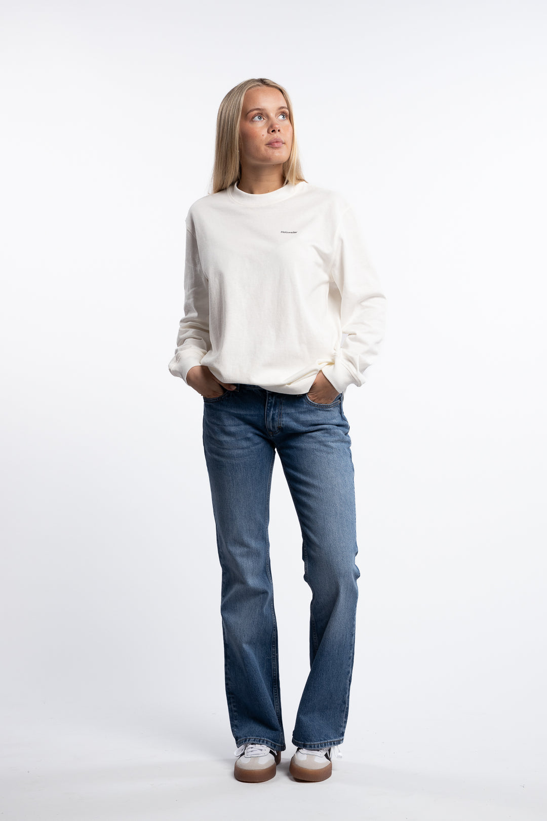 W. Relaxed LS- White