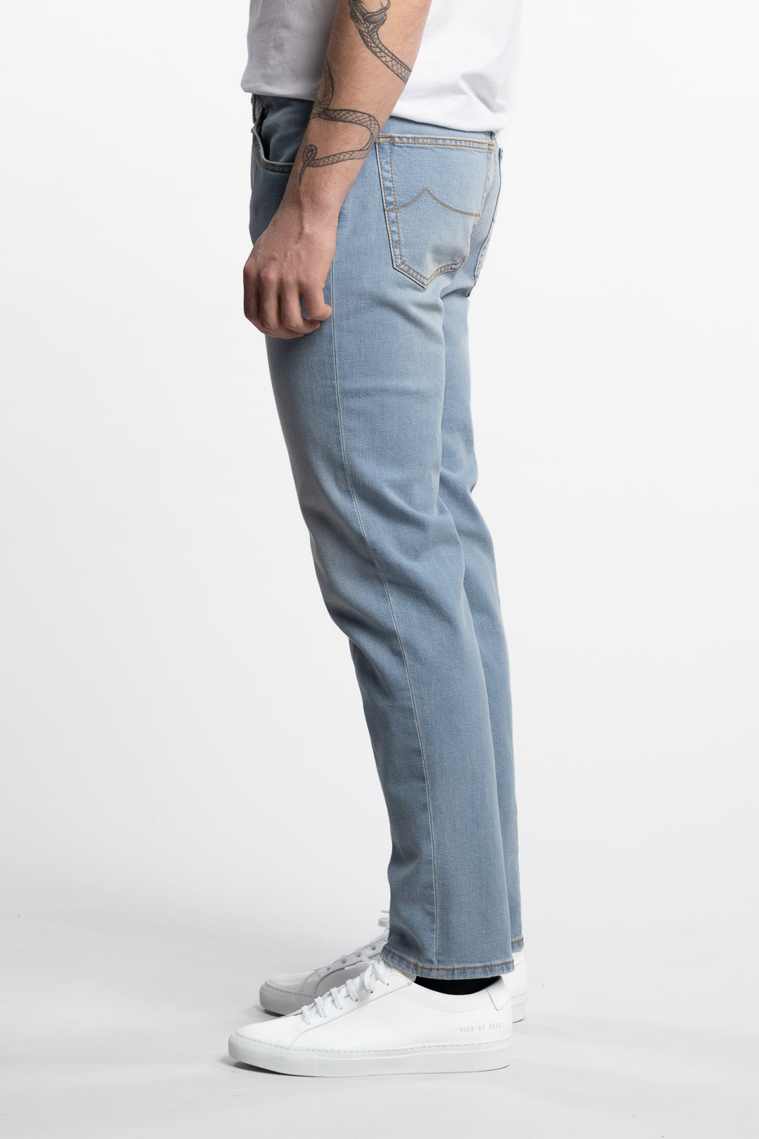 Scott Cropped Carrot Shape Stretch Jeans Light Blue