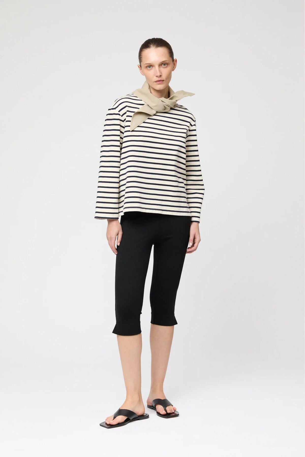 Stretch Capri Pants- Jet Black