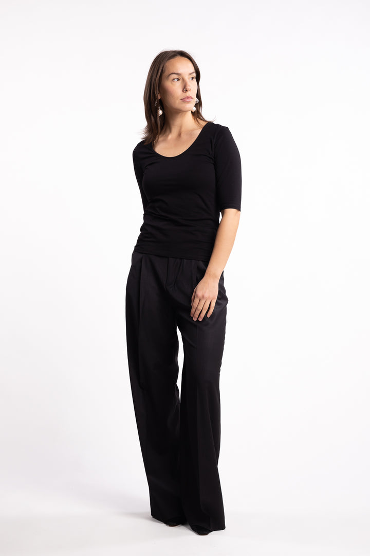 Cotton Stretch Scoop Neck Top- Black
