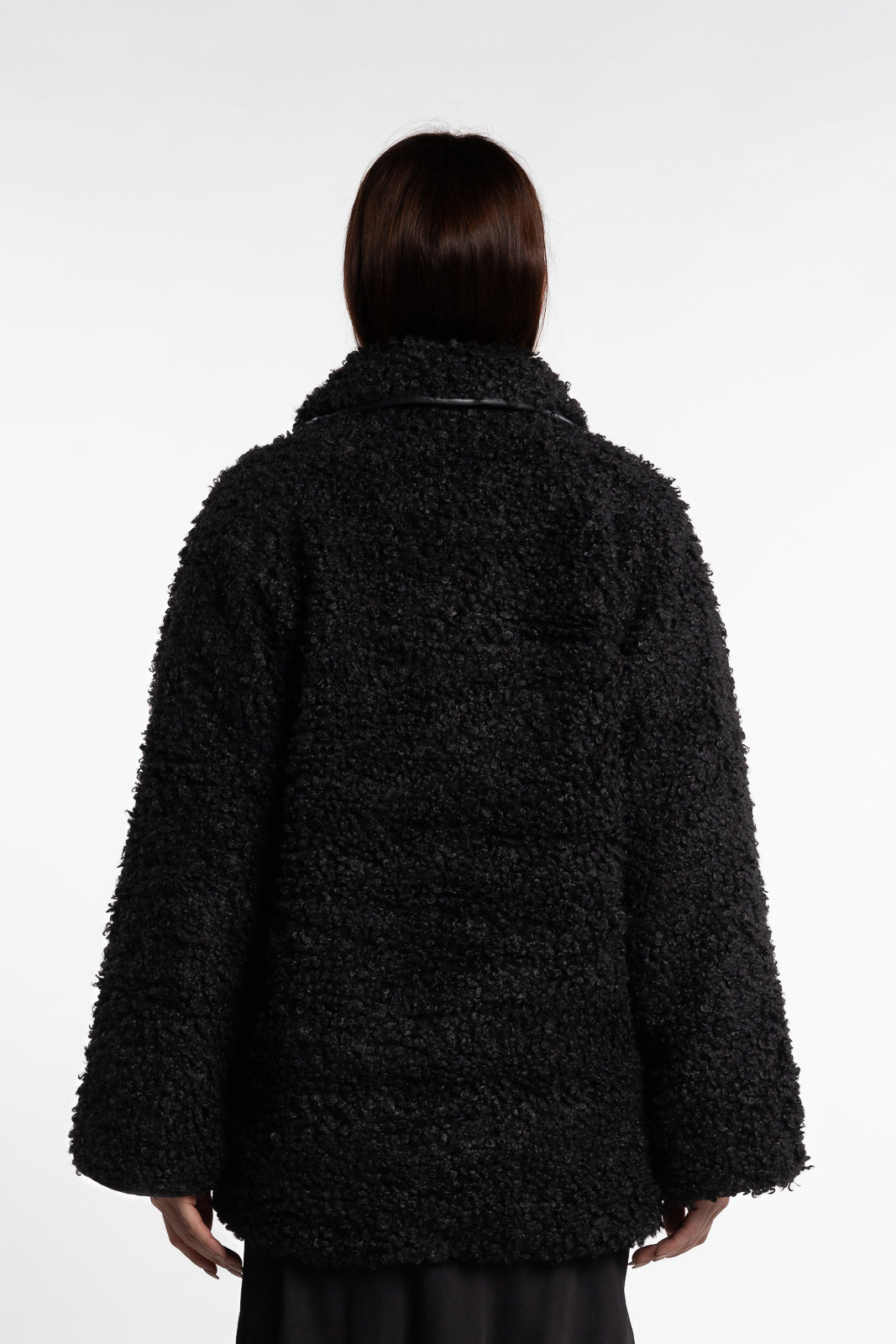 Muffe Coat- Black