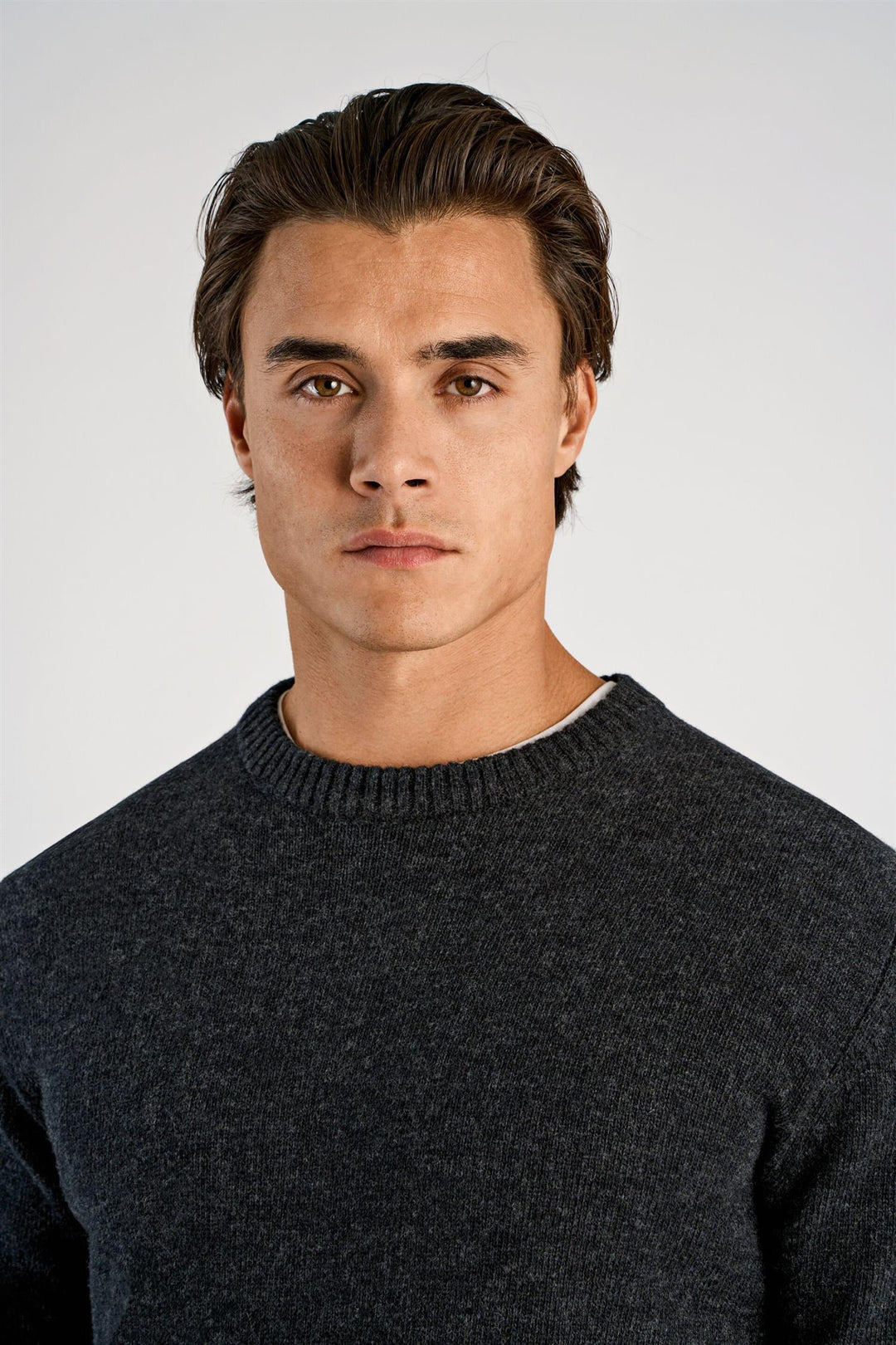 Lambswool O-Neck Knit Charcoal