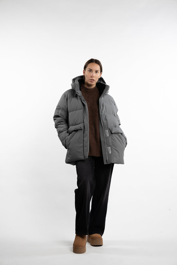 Besseggen Down Jacket- Grey