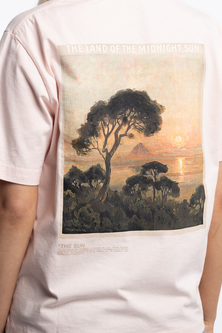 Kjerag National Tee- Lt. Pink