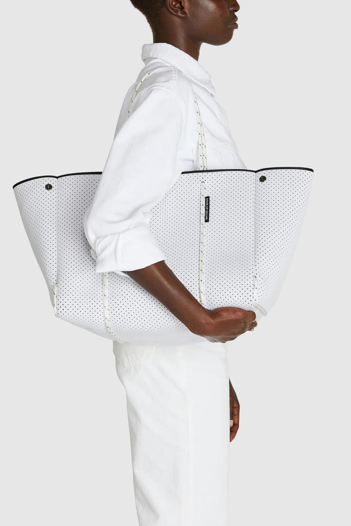 Escape Tote- Highlight Fleck White