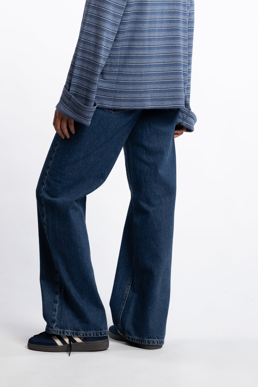 W Wide Jeans - Mid Blue