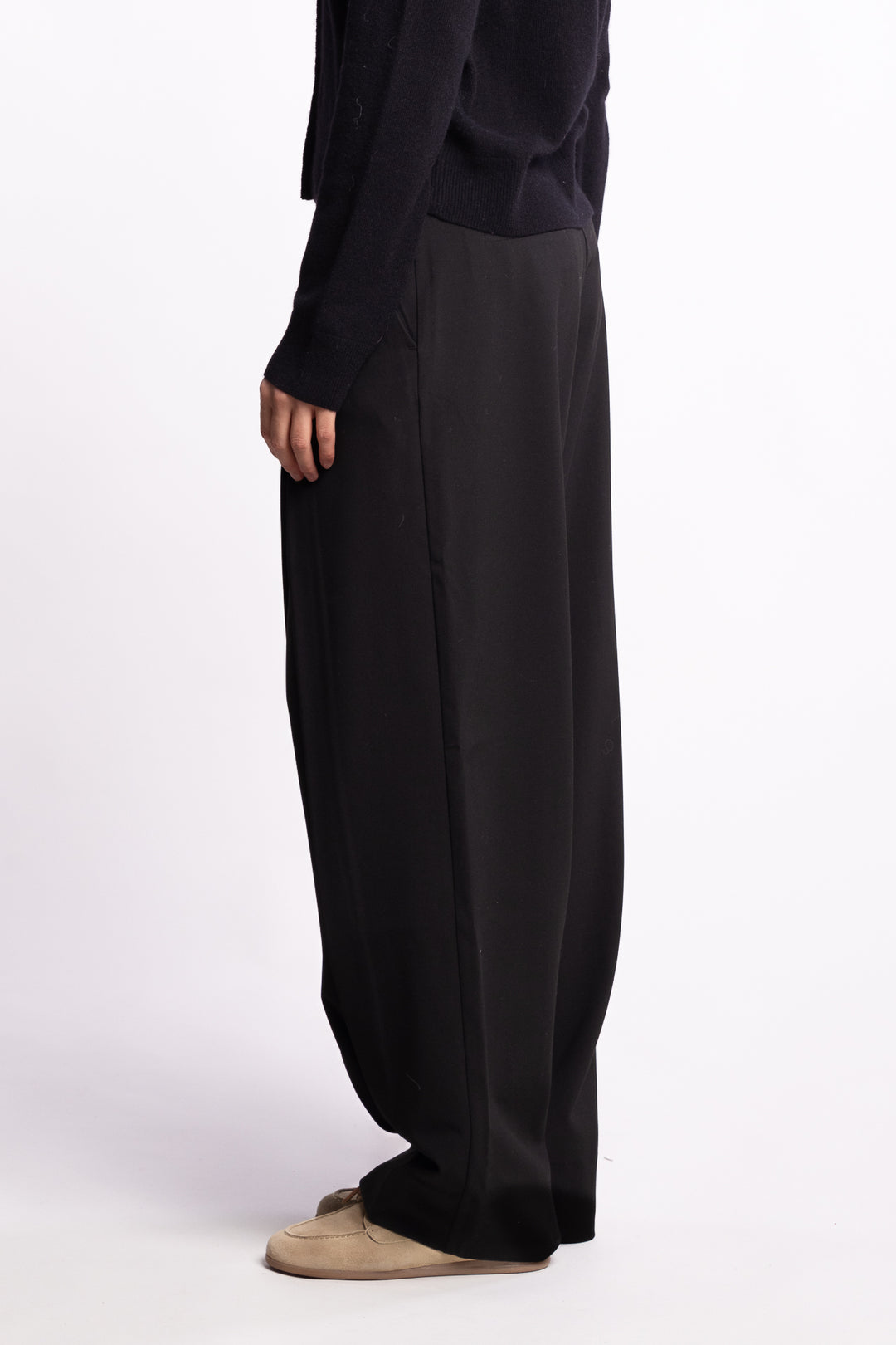 LanaFV - 285 Black Regular