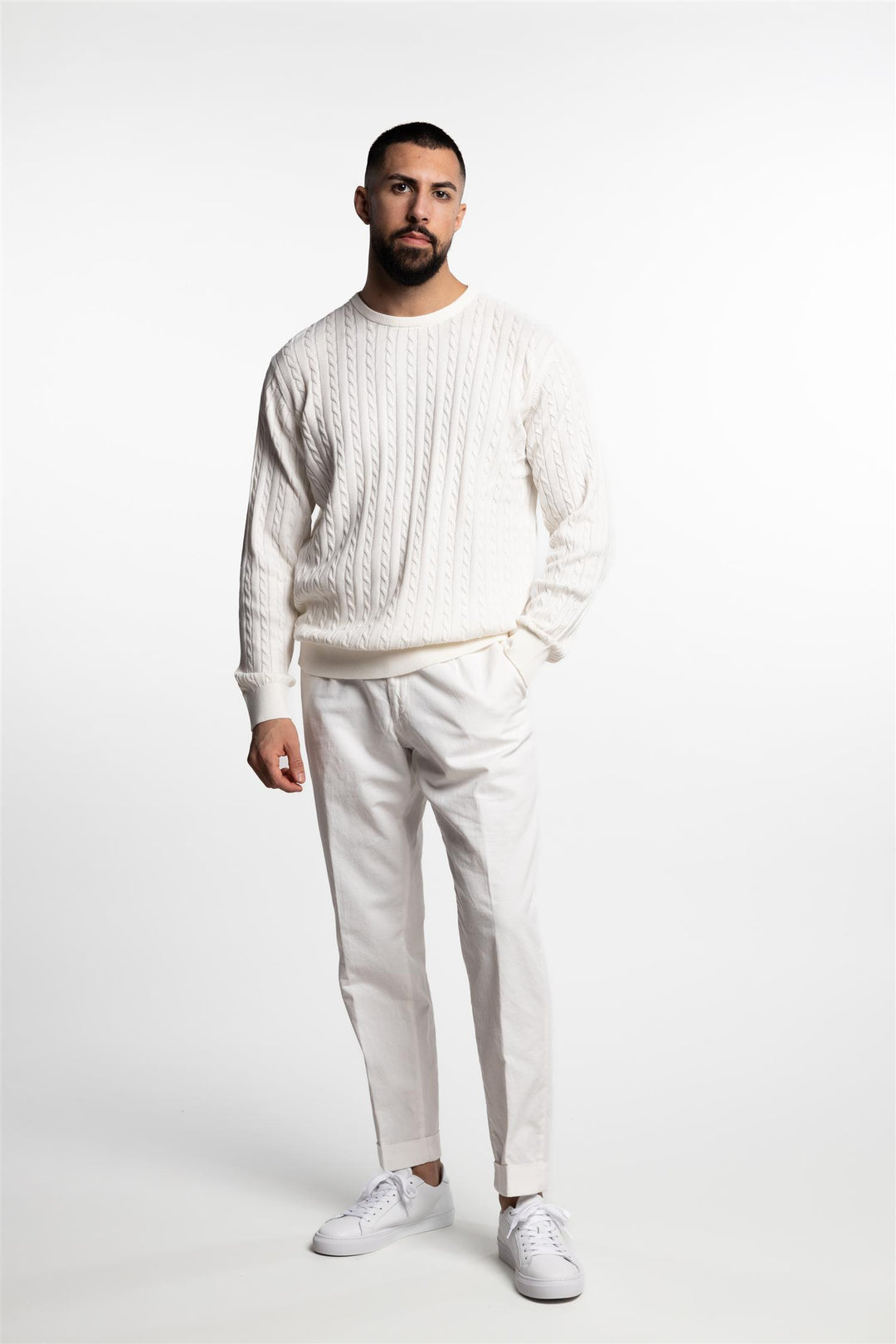 O-Neck Cable Knit Off-White
