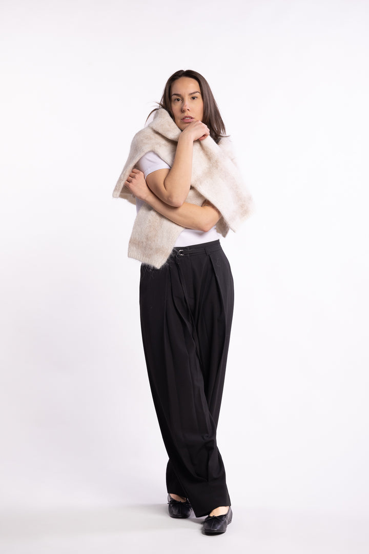 LanaFV - 285 Black Regular