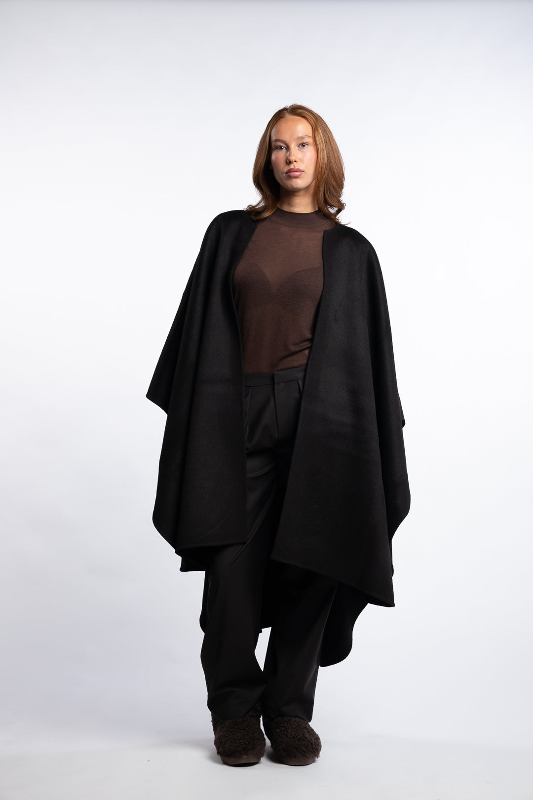 Camoens Shawl- Black