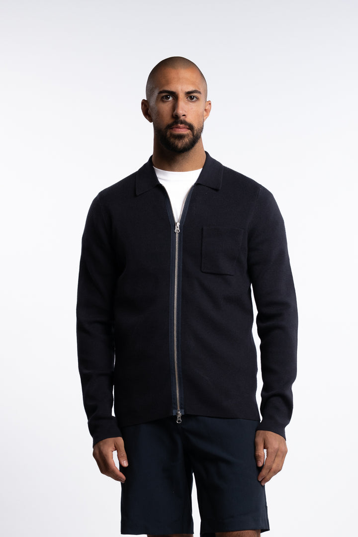 Guna x Zip Sky Captain