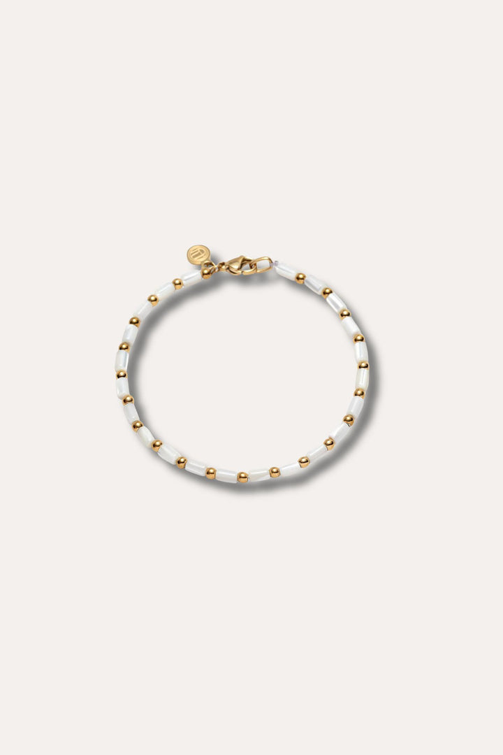 The White Shell Bracelet