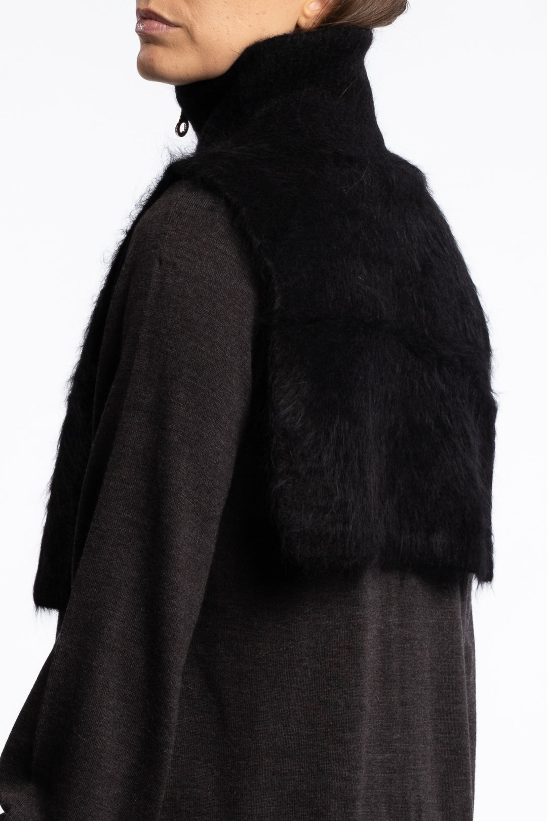 Belinda Chunky High Neck- Black