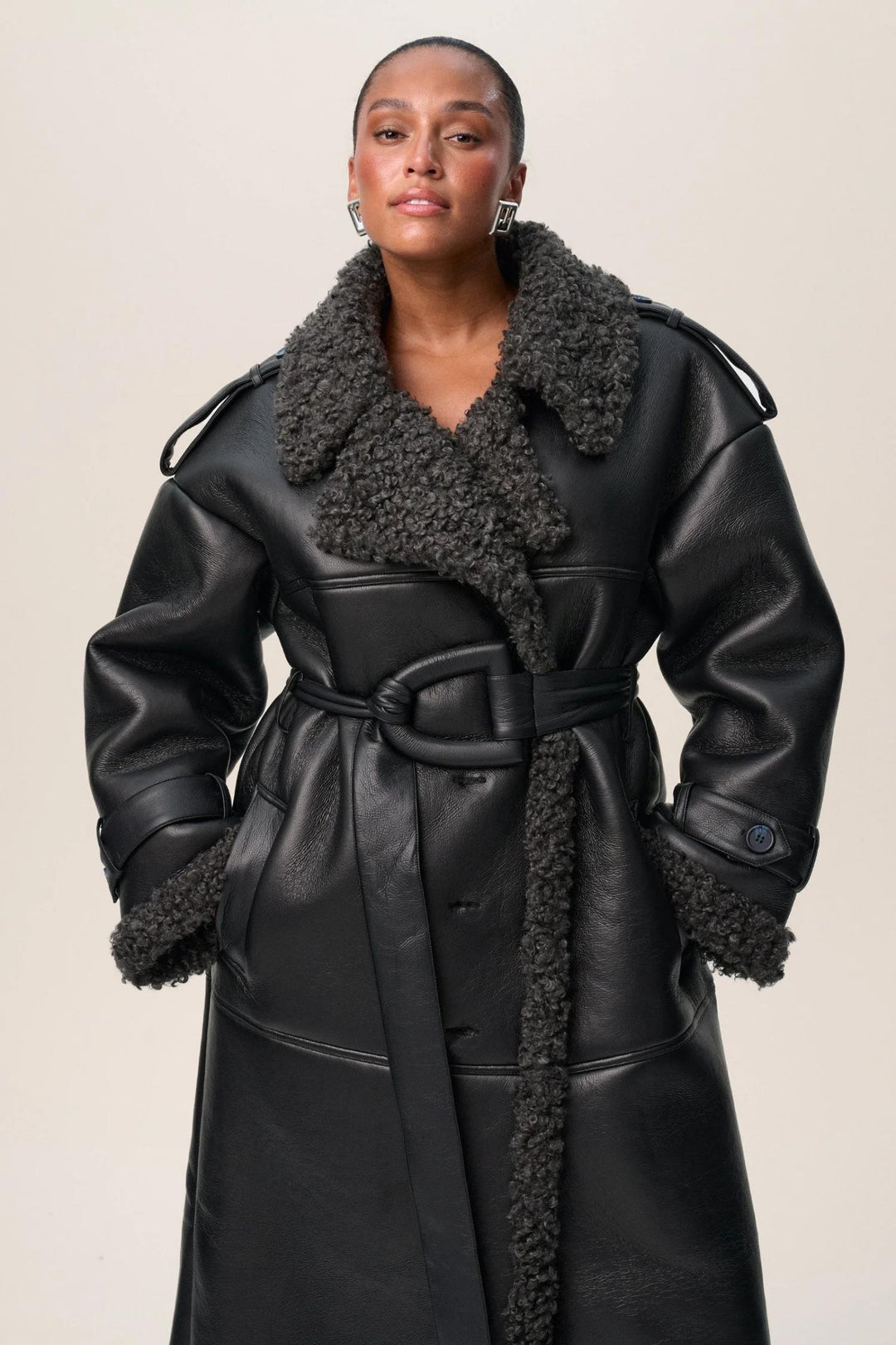 Manchester Coat- Black