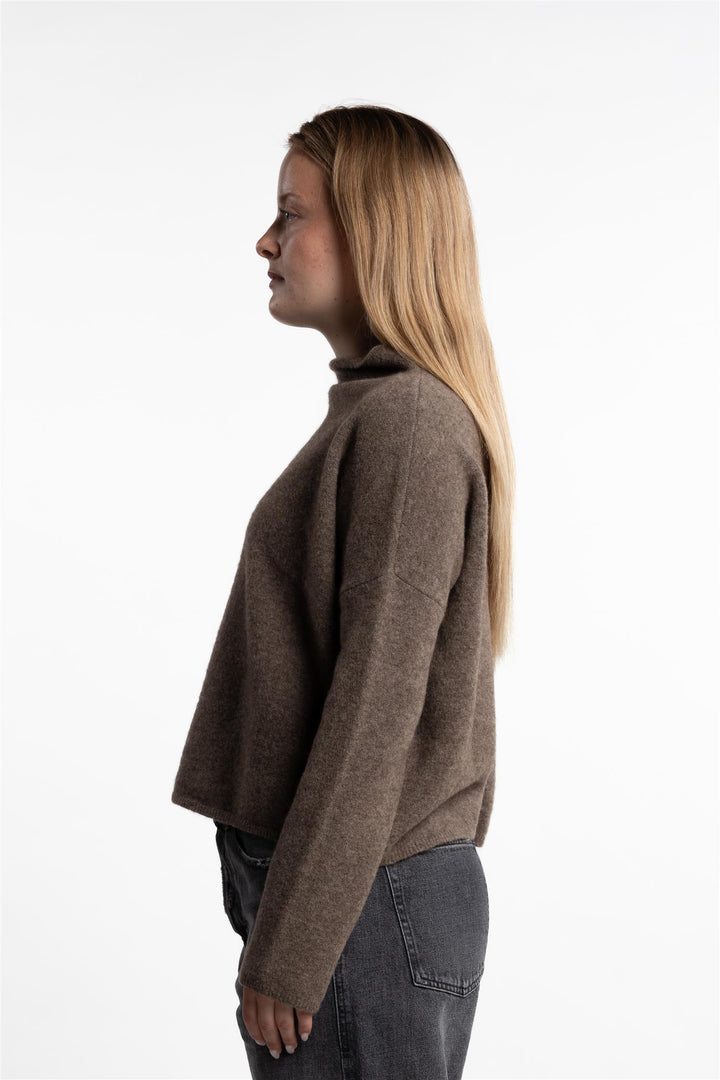 Mika Yak Funnelneck Sweater- Dark taupe Melange