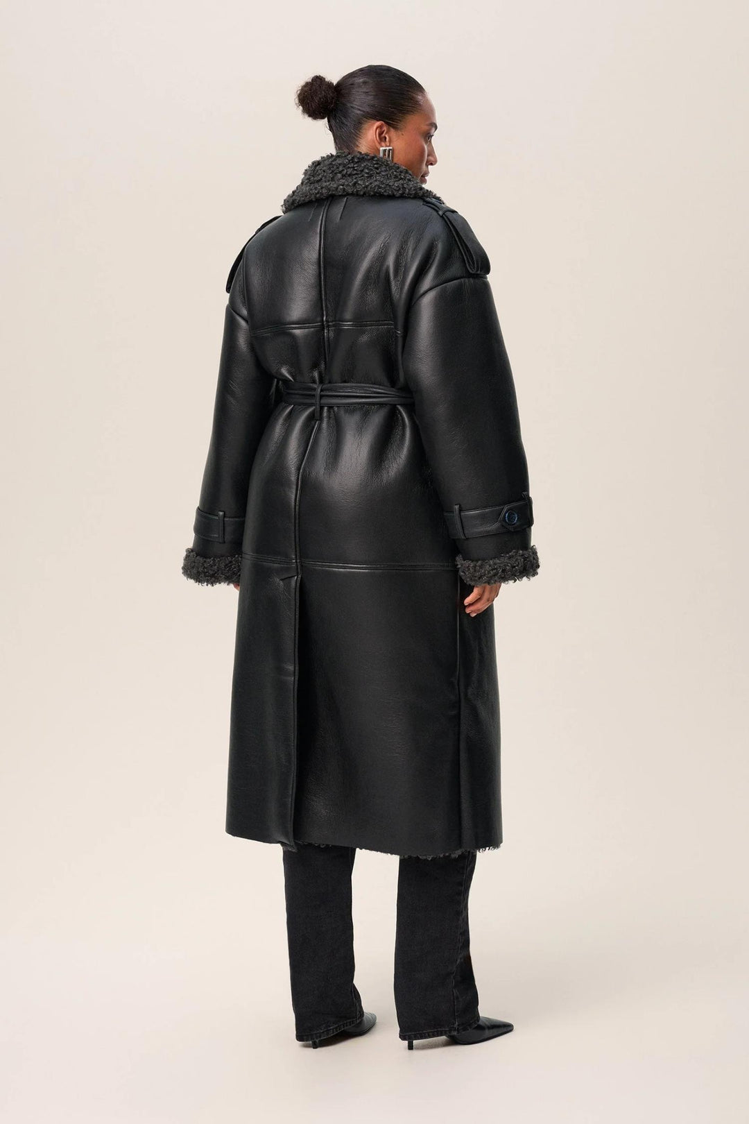 Manchester Coat- Black
