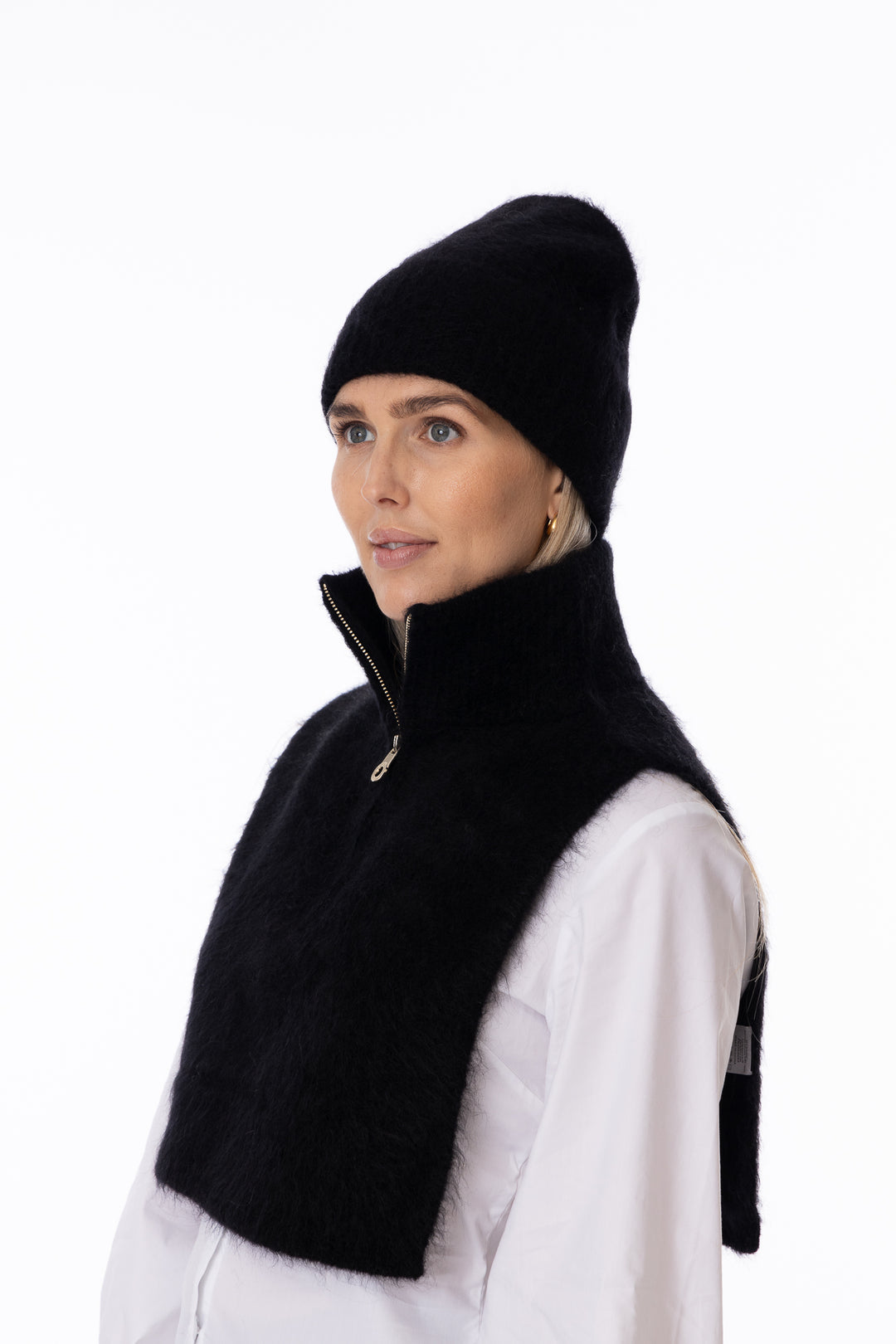 Belinda Chunky High Neck- Black