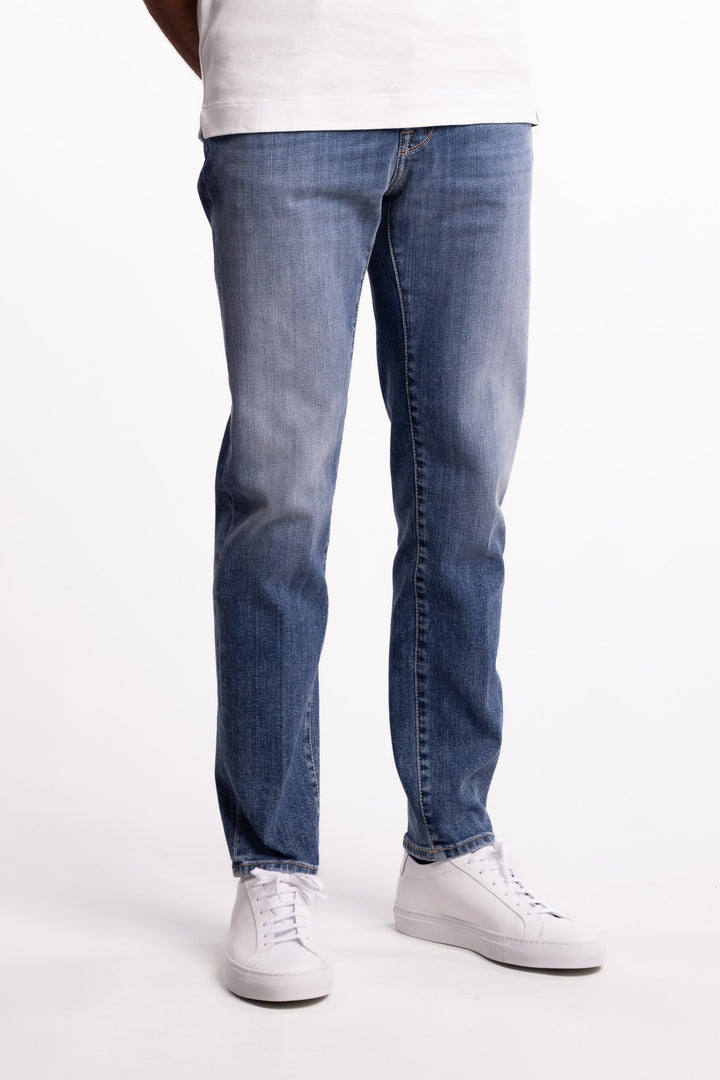 Scott Cropped Carrot Shape Jeans Light Blue