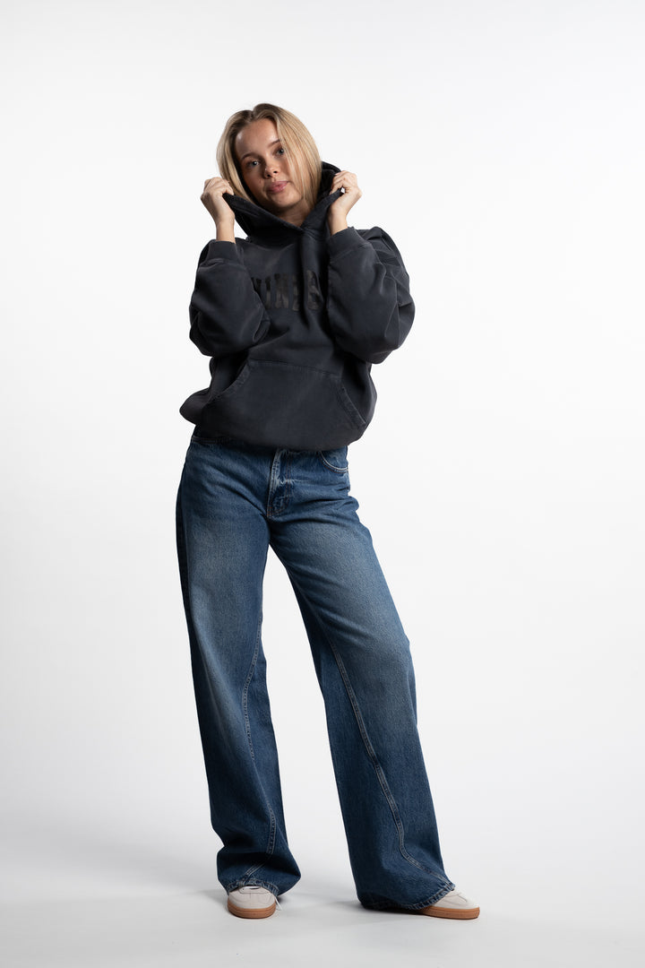 Harvey Sweatshirt- Dark Washed Black
