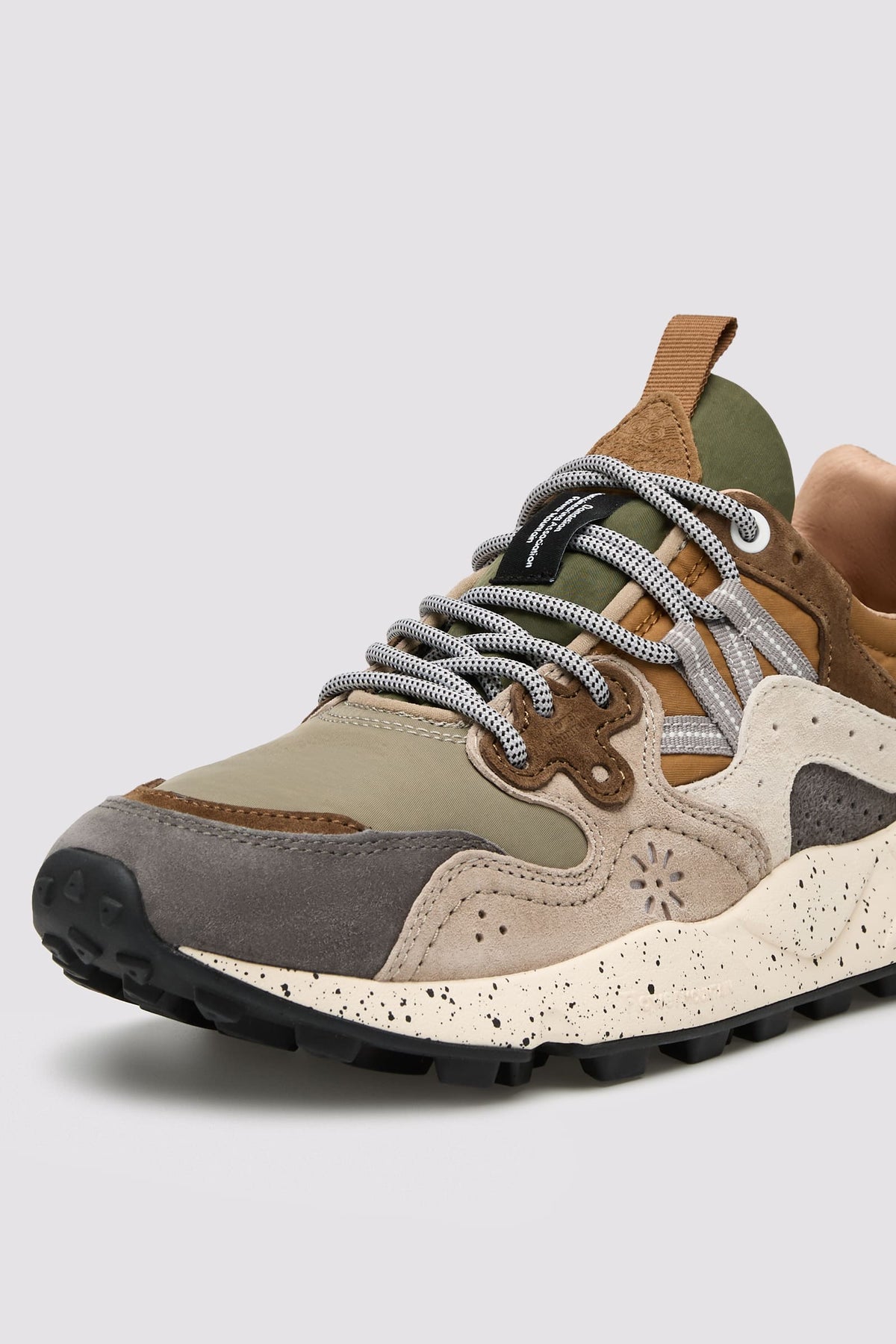 Flower Mountain Yamano 3 Dark Grey