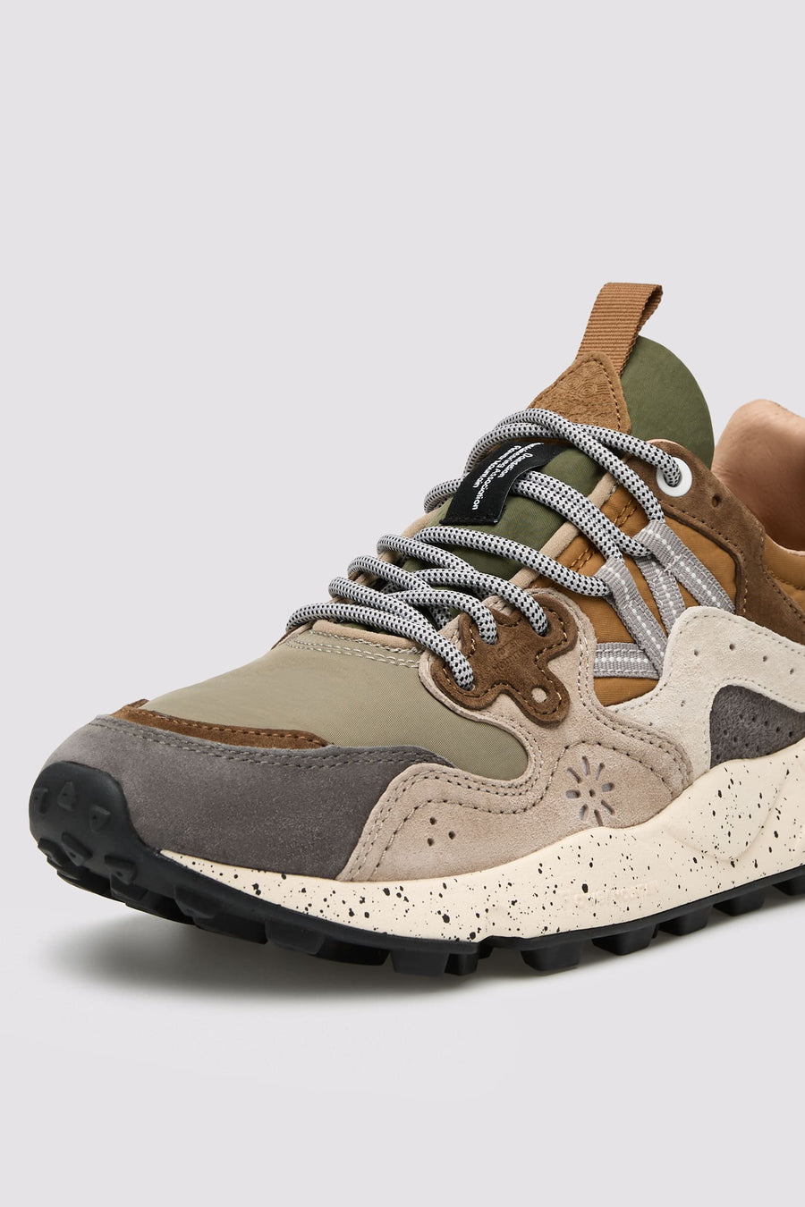 Flower Mountain Yamano 3 Dark Grey