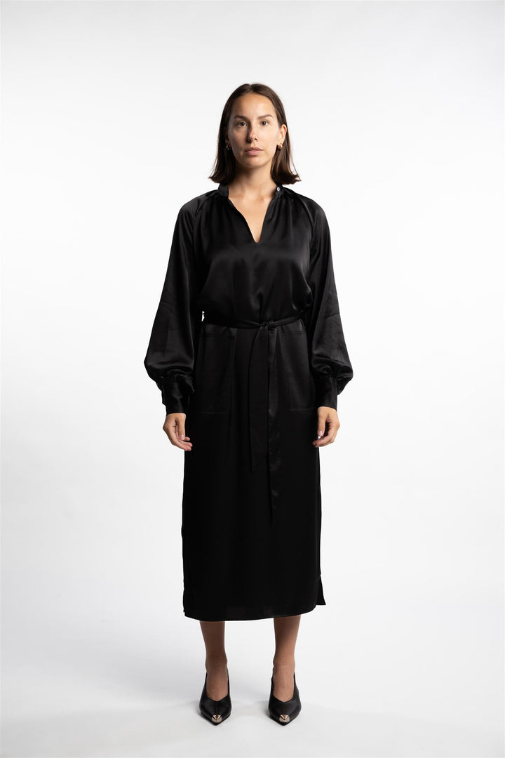 Belted Longsleeve Dress- Black