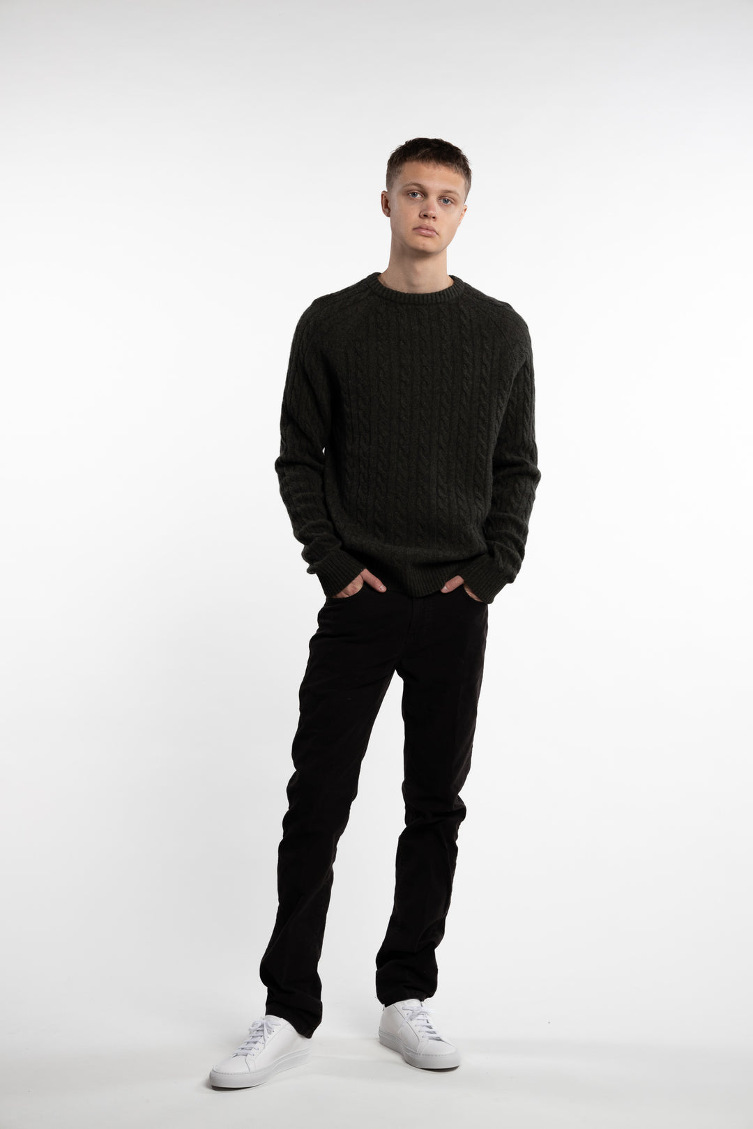 Lambswool Raglan Cable O-Neck Army