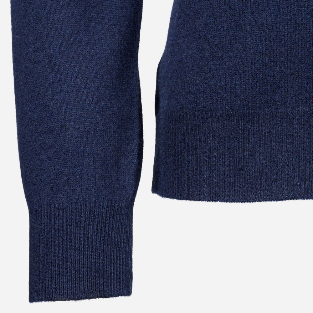 Half Zip Navy - collar detail