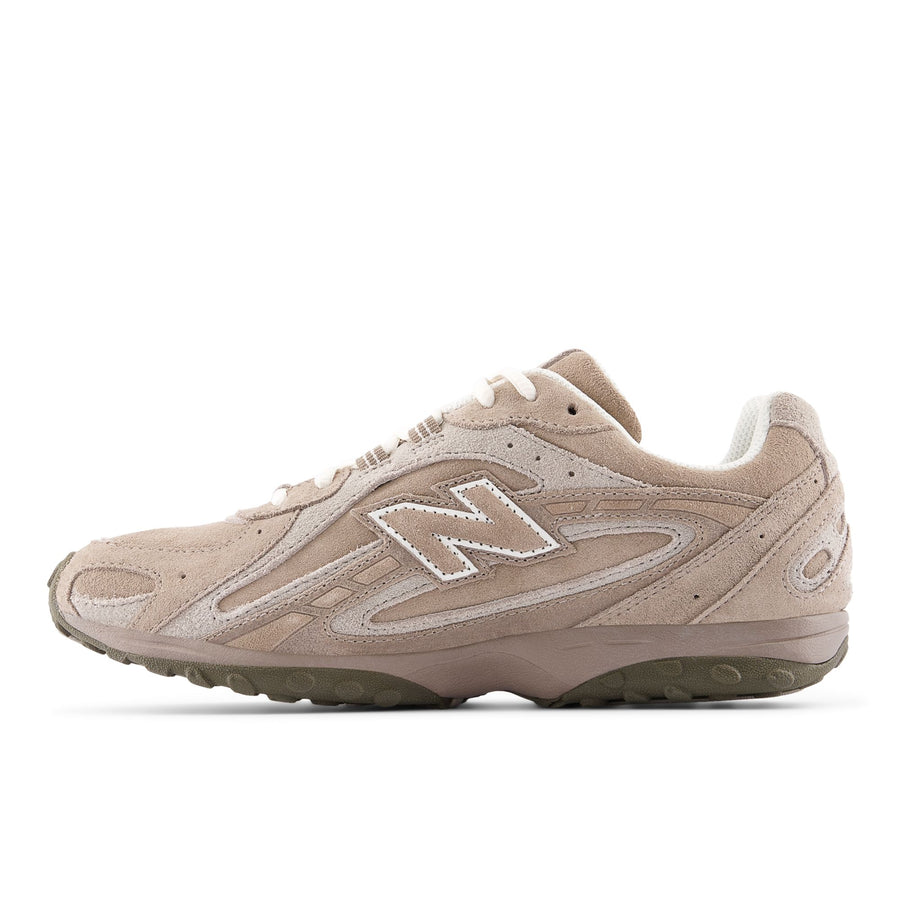 New Balance 204L Mushroom/Arid Stone Mma