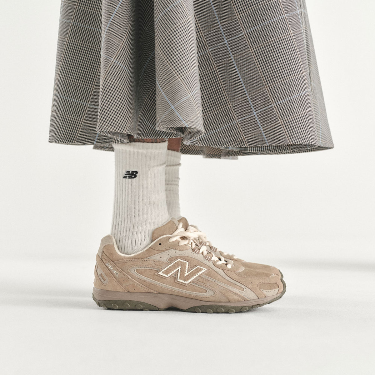 New Balance 204L Mushroom/Arid Stone Mma
