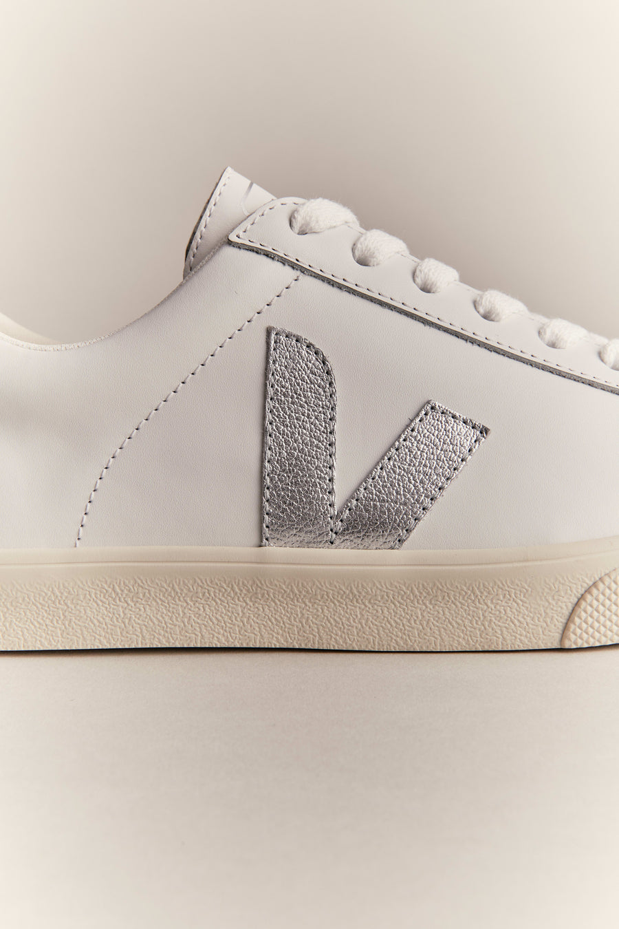 Esplar Logo Extra White Silver – detalj