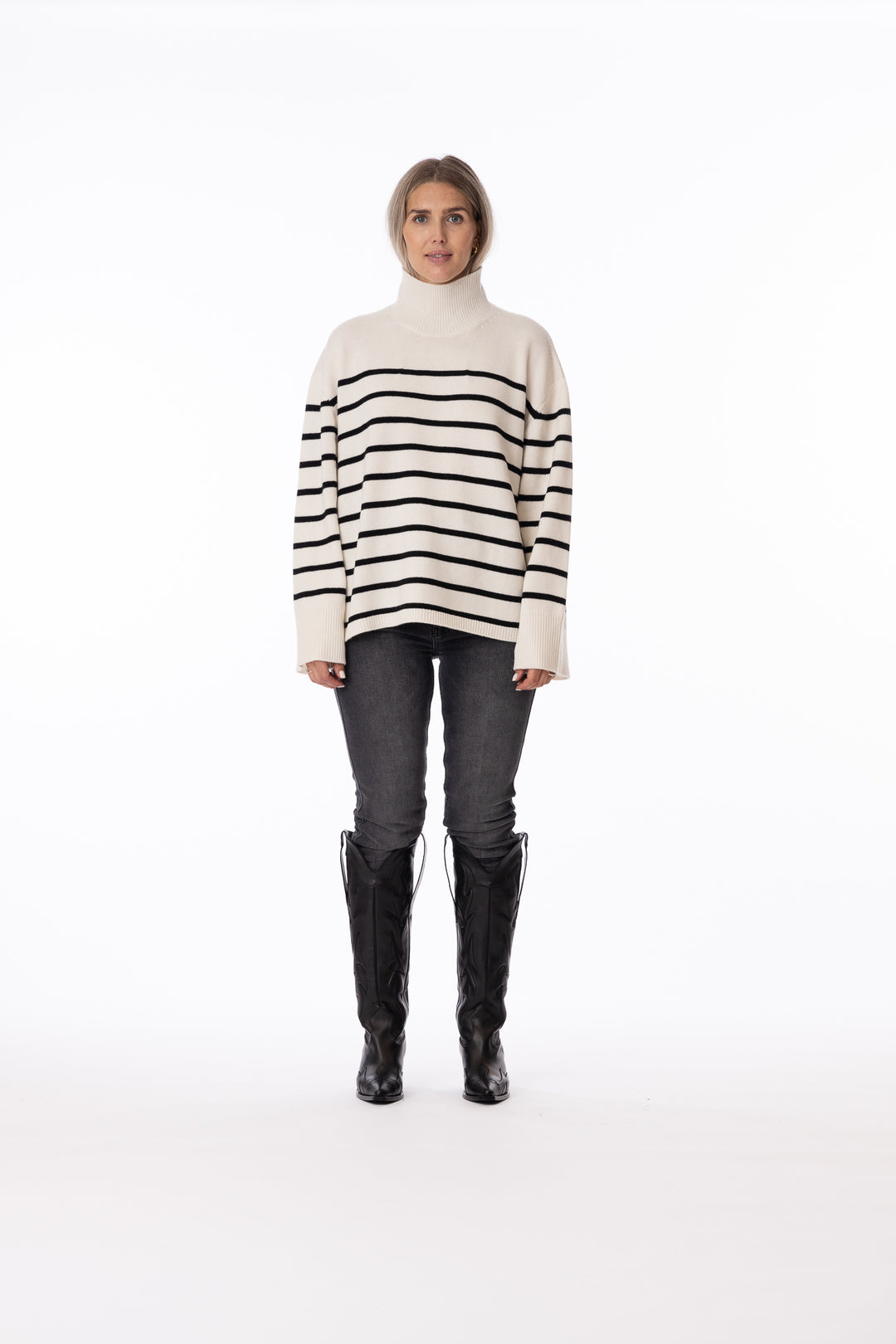 Courtney Sweater Ivory and black stripe-Genser-Bogartstore