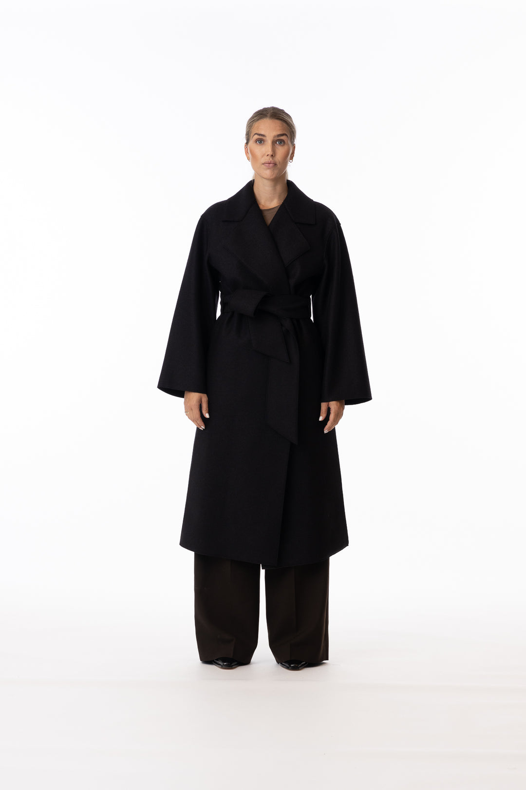 Belted clutch coat pressed wool- Black-Ytterjakker-Bogartstore