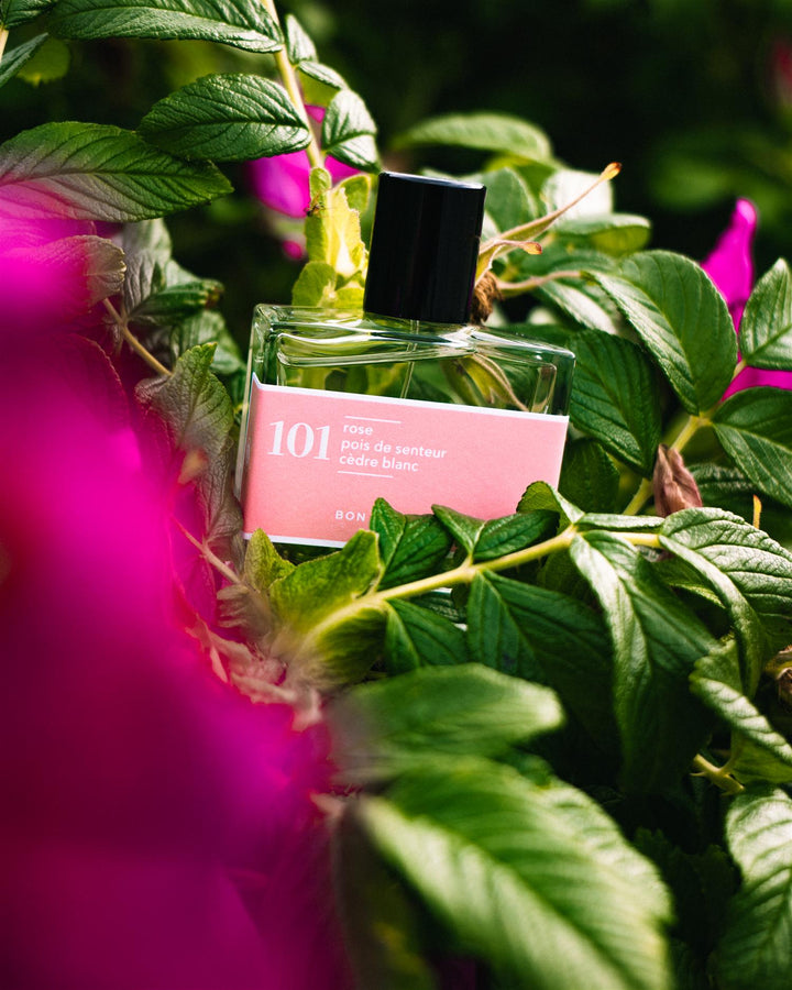 Eau de Parfume 101- 30ml | Rose, erteblomst og hvit sedertre