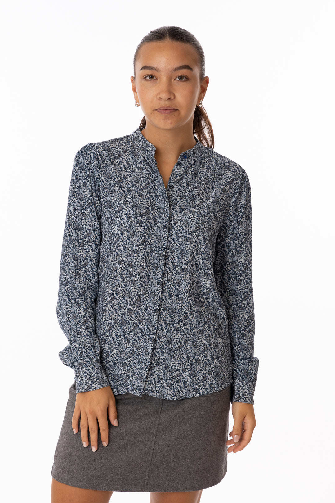 Elisa Shirt- Midnight Petite Flower-Skjorter-Bogartstore